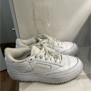 Reebok-platform sneaker